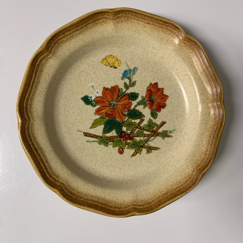 Vintage Mikasa 8 in Plate 80s Wheat Pickfair E8010